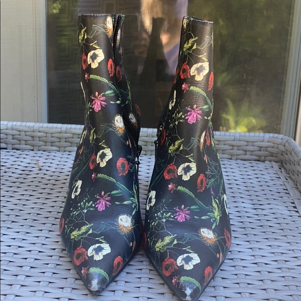 Schutz heeled bootie